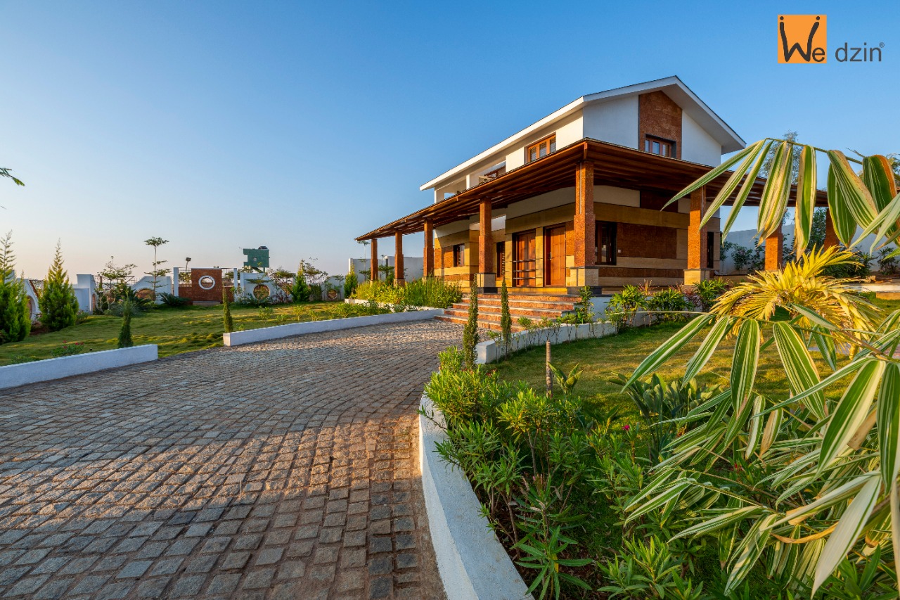 Compact Farm House/ Farmland Design